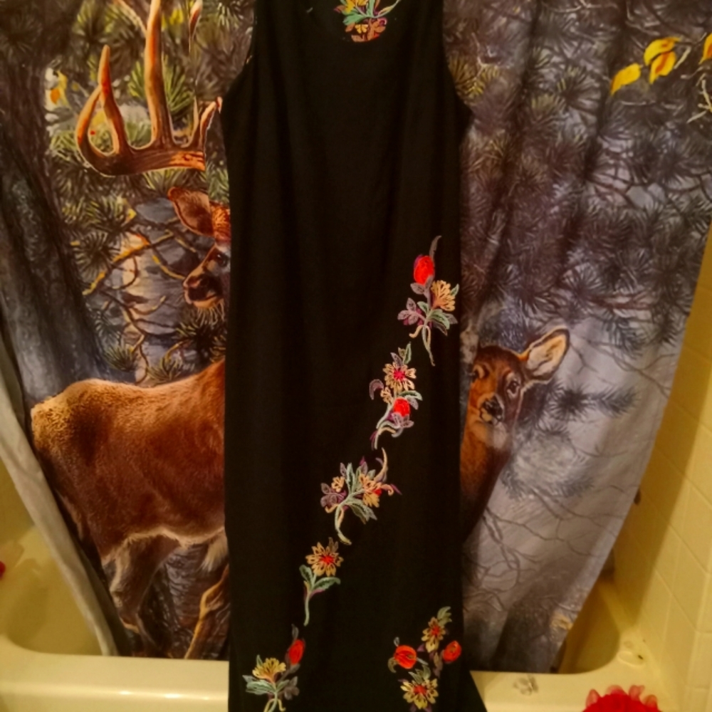DOUBLE LINED DRESS..